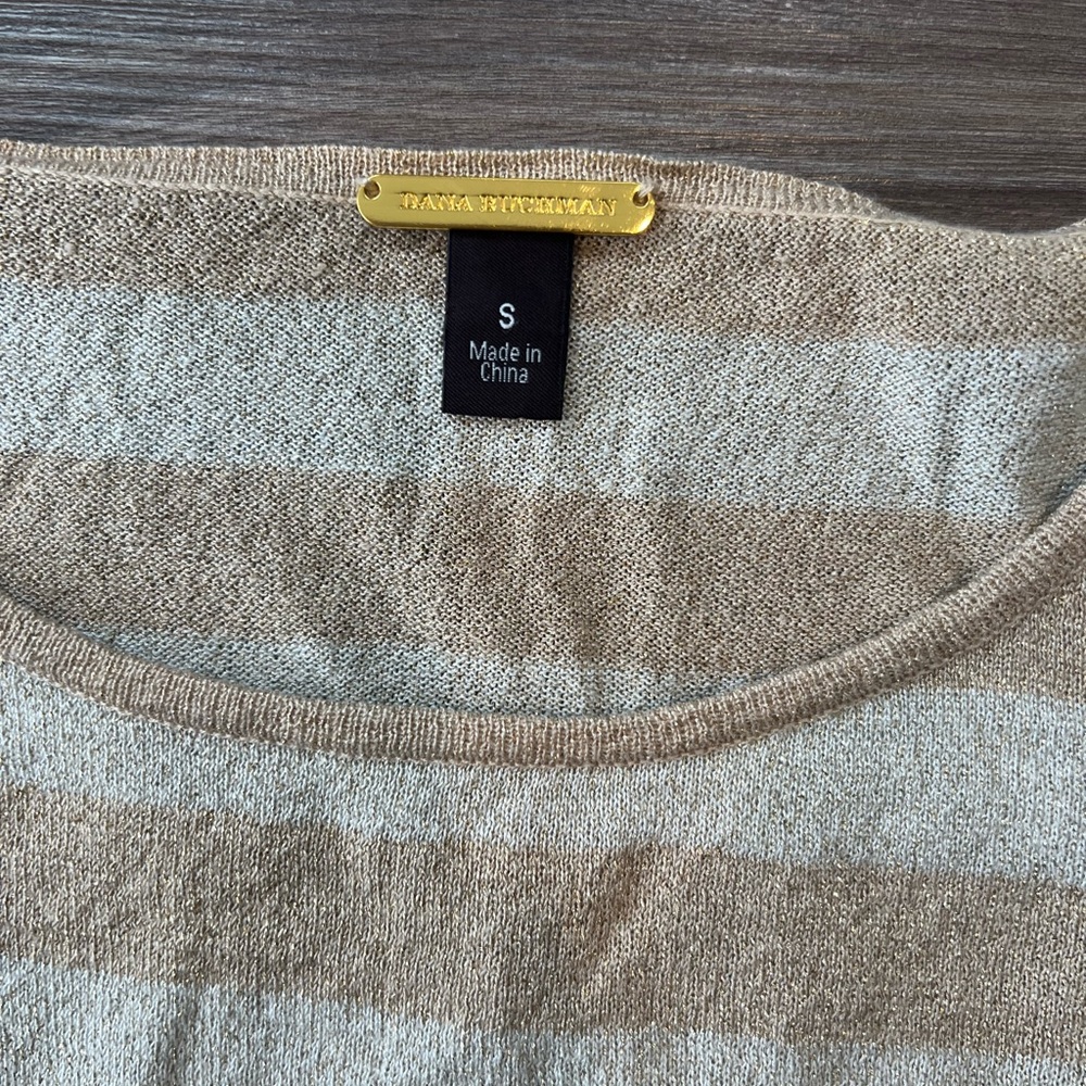Dana Buchman gold strip knit blouse - Picture 4 of 6